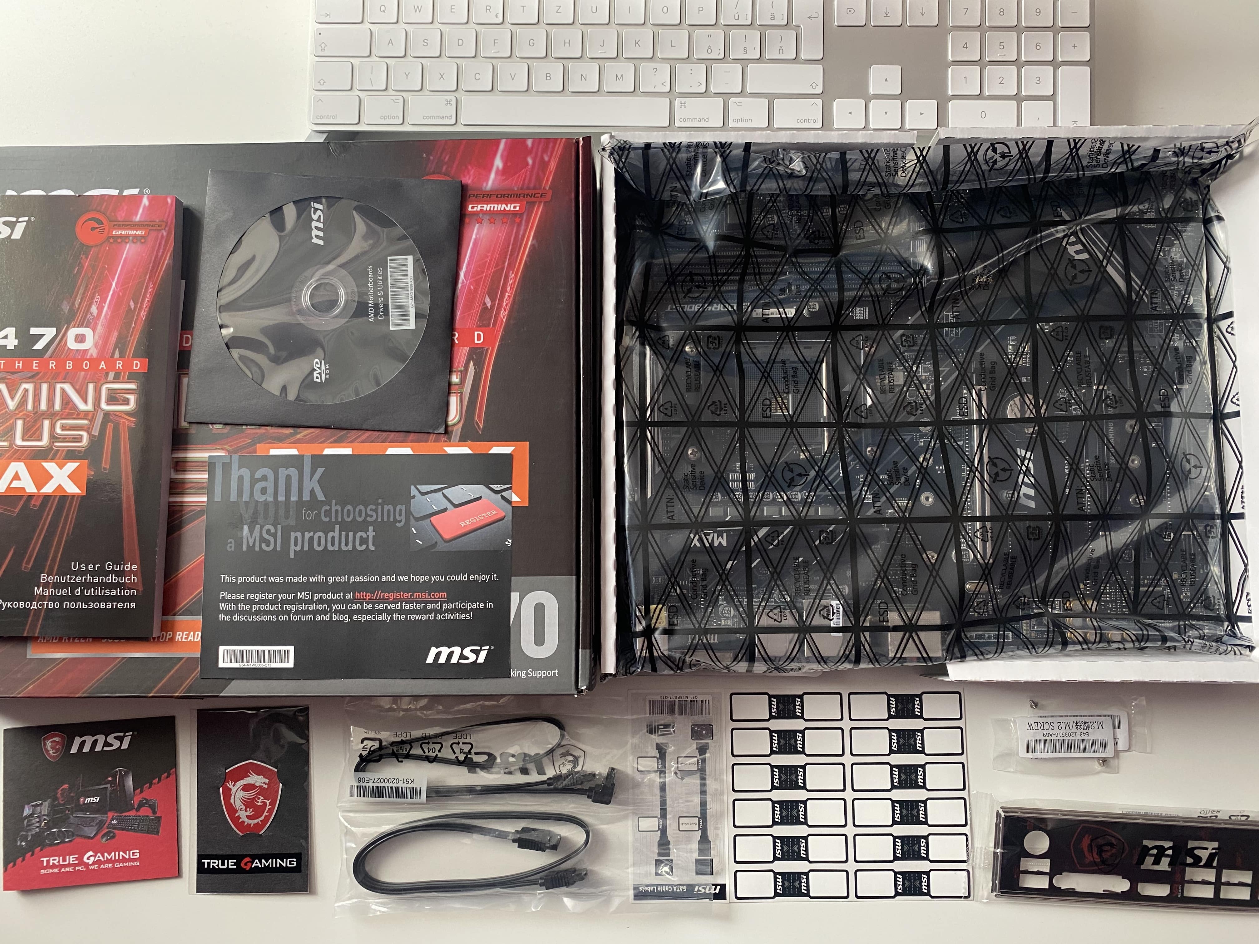 MSI X470 Gaming Max Unboxing